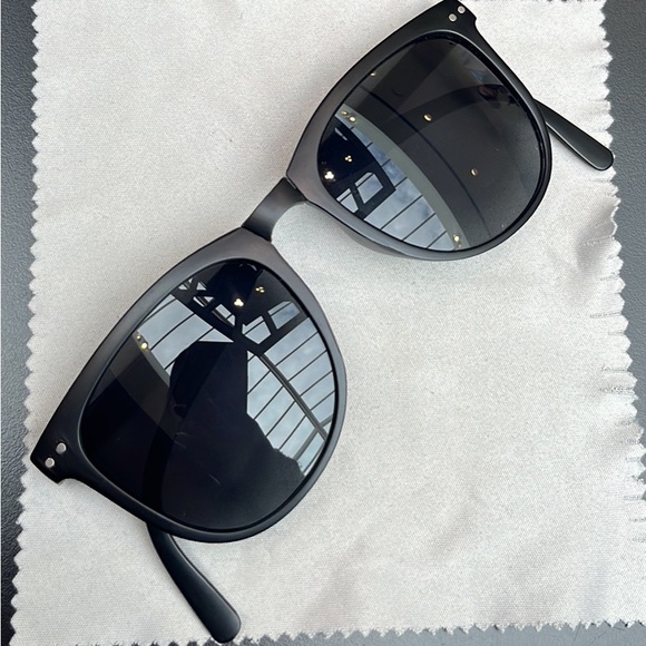 Foldable Sunglasses - Picture 1 of 2